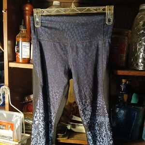 Snakeskin- M- Chic Blue and Black Patterned Leggings